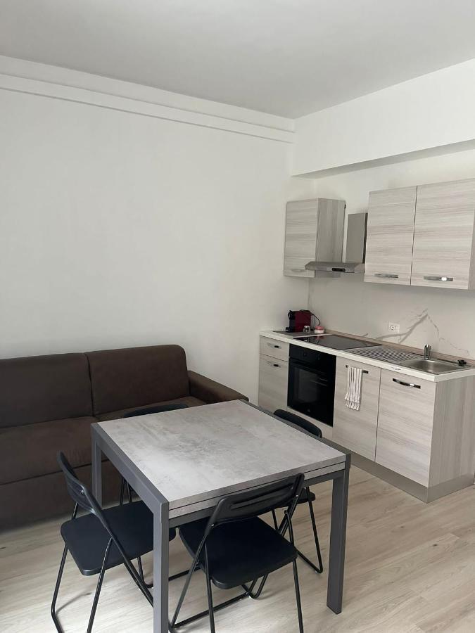 Villa Milano Apt. N. 5 Milão Exterior foto